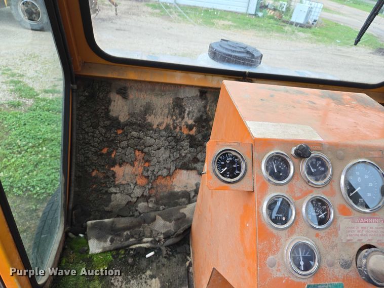 image for item DW7053 Broce Manufacturing RC300 broom