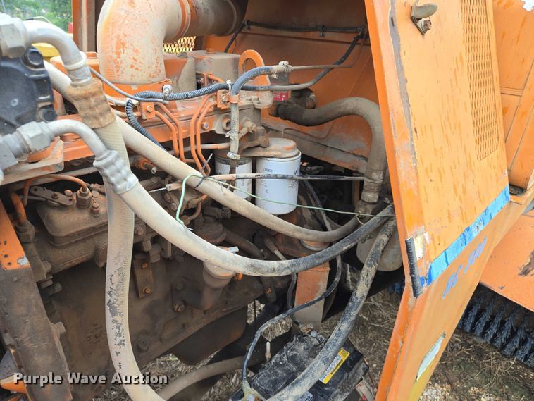 image for item DW7053 Broce Manufacturing RC300 broom