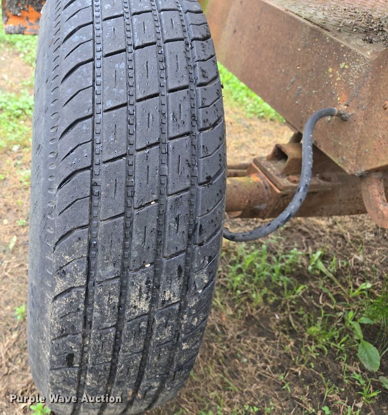 image for item DW7053 Broce Manufacturing RC300 broom