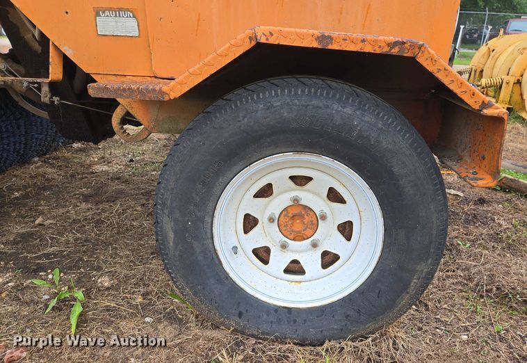 image for item DW7053 Broce Manufacturing RC300 broom