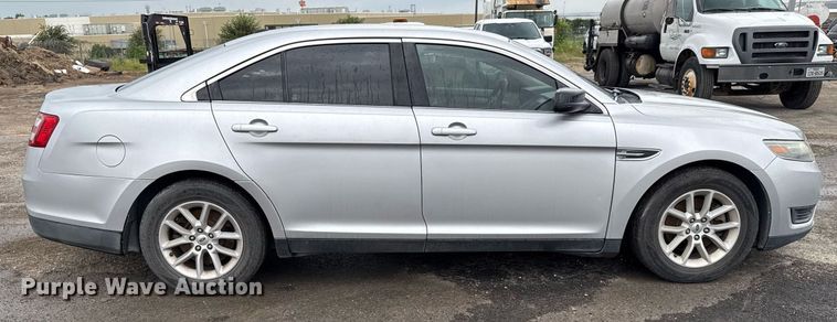 image for item DX5475 2013 Ford Taurus 