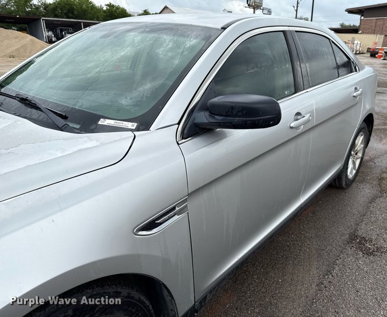 image for item DX5475 2013 Ford Taurus 