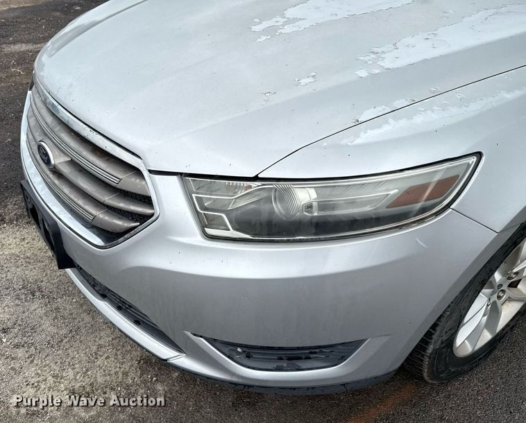 image for item DX5475 2013 Ford Taurus 
