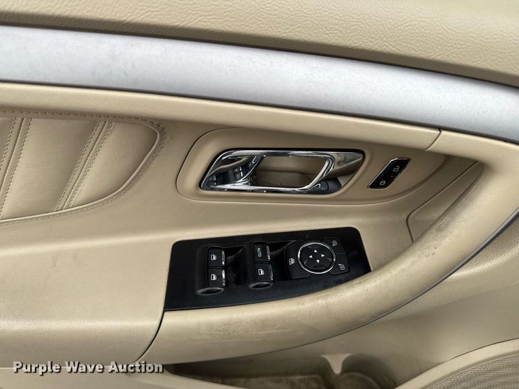 image for item DX5475 2013 Ford Taurus 