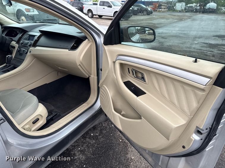 image for item DX5475 2013 Ford Taurus 