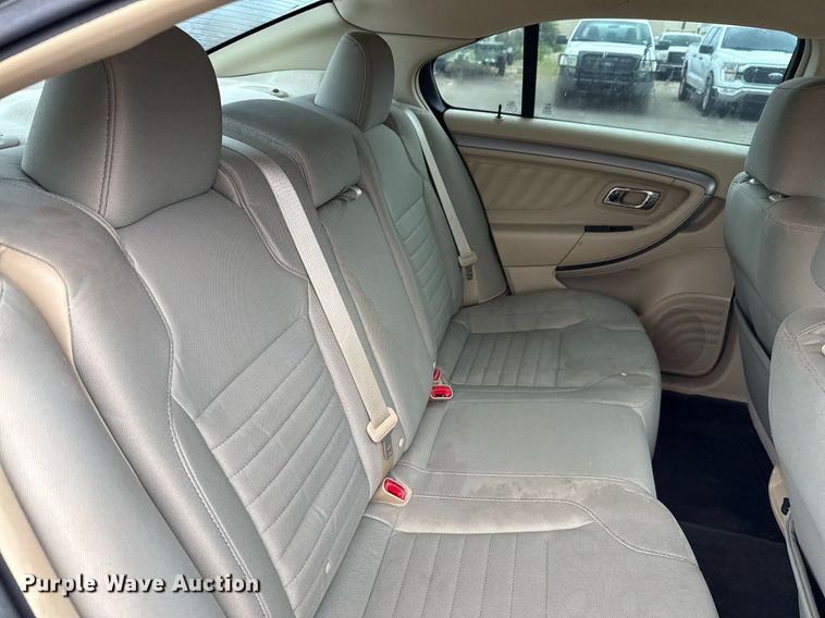 image for item DX5475 2013 Ford Taurus 