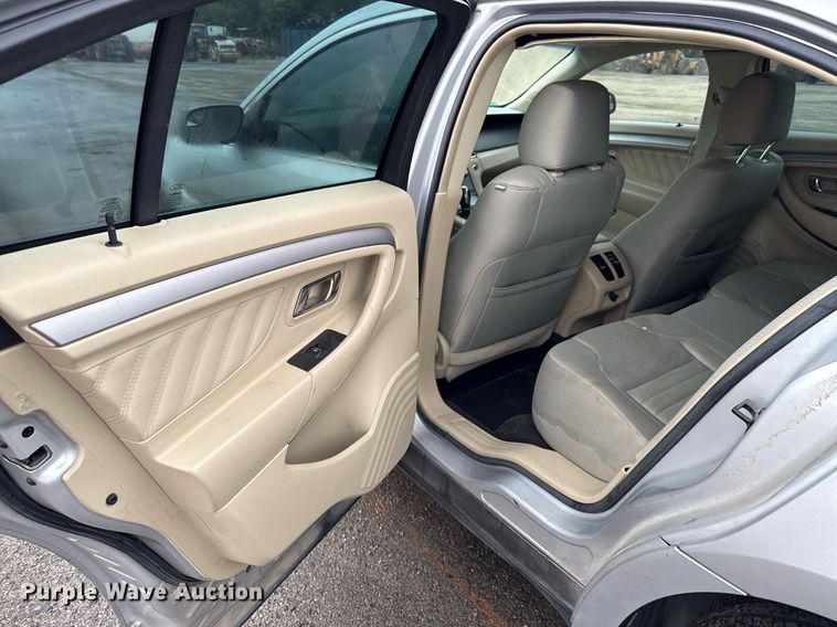 image for item DX5475 2013 Ford Taurus 