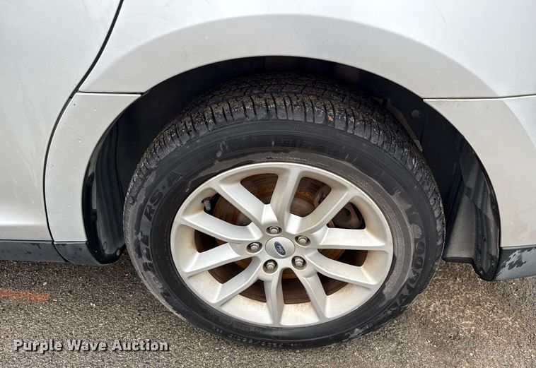 image for item DX5475 2013 Ford Taurus 