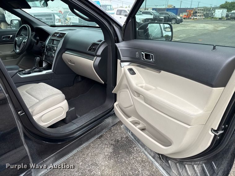 image for item DX5493 2013 Ford Explorer SUV