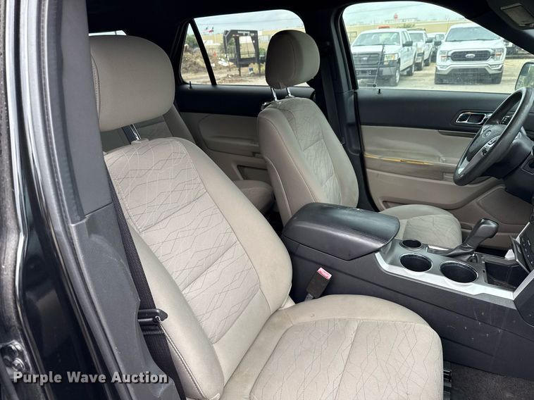 image for item DX5493 2013 Ford Explorer SUV