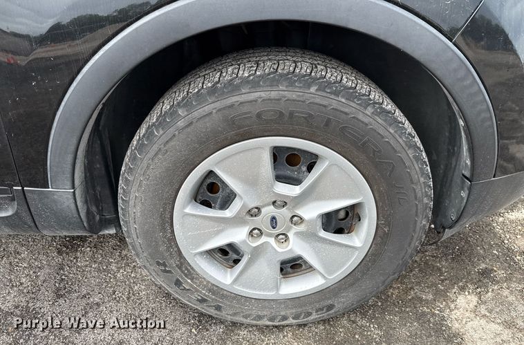 image for item DX5493 2013 Ford Explorer SUV