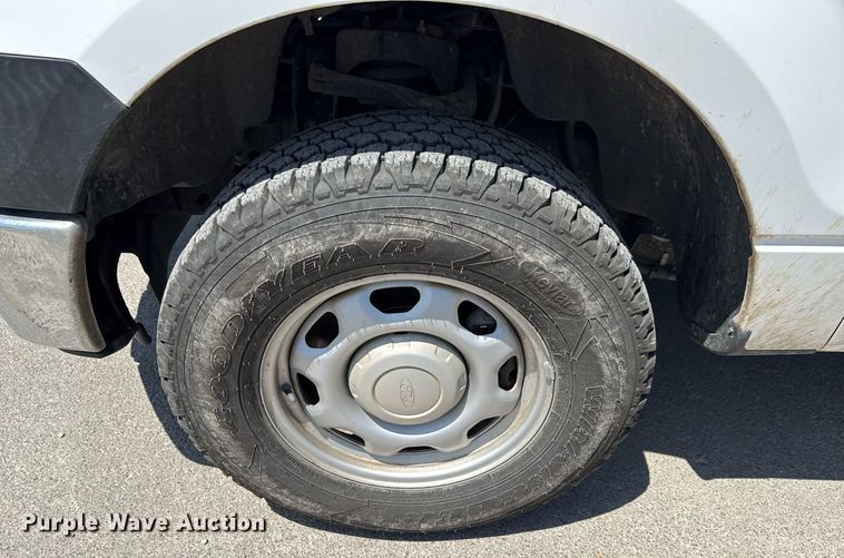 image for item DX5496 2014 Ford F150 XL SuperCab pickup truck