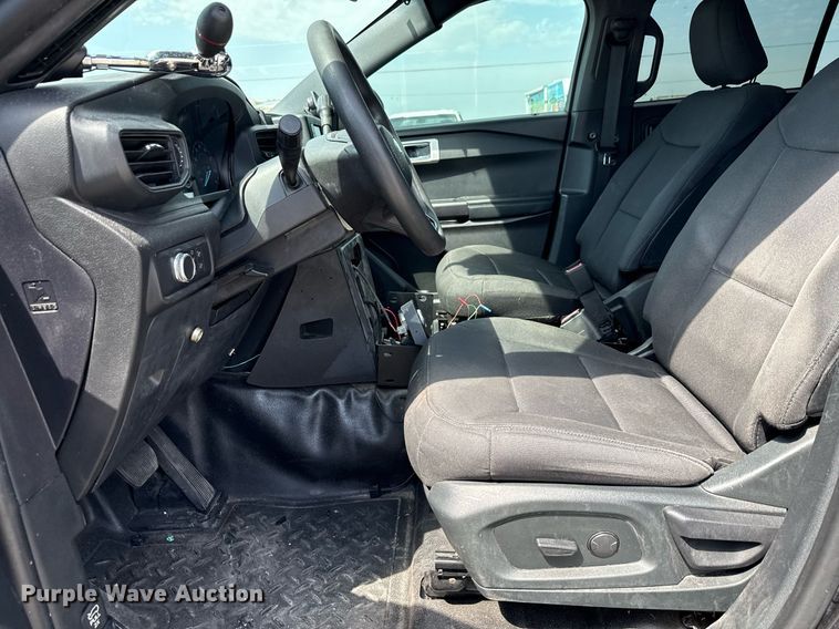 image for item DX5501 2020 Ford Explorer Police Interceptor SUV