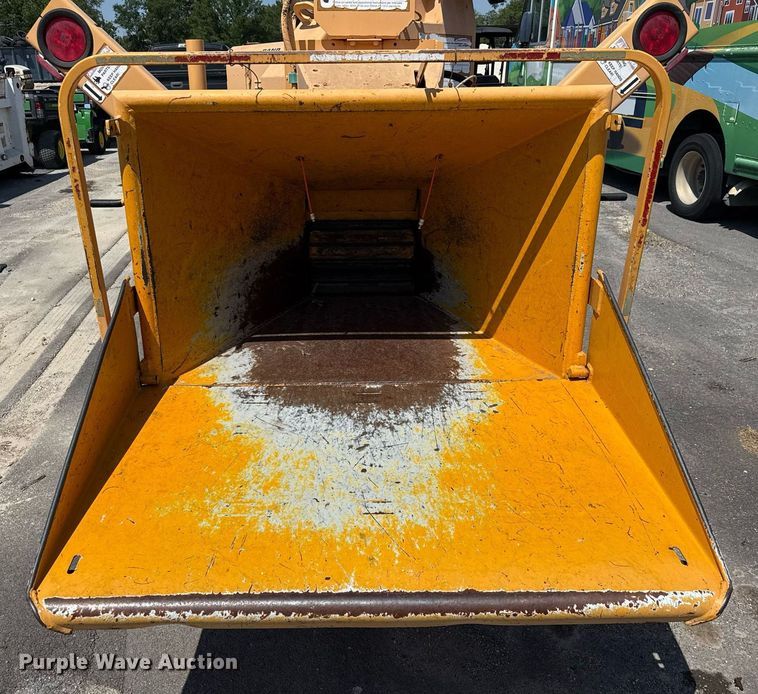 image for item DX5505 2004 Bandit 150 wood chipper