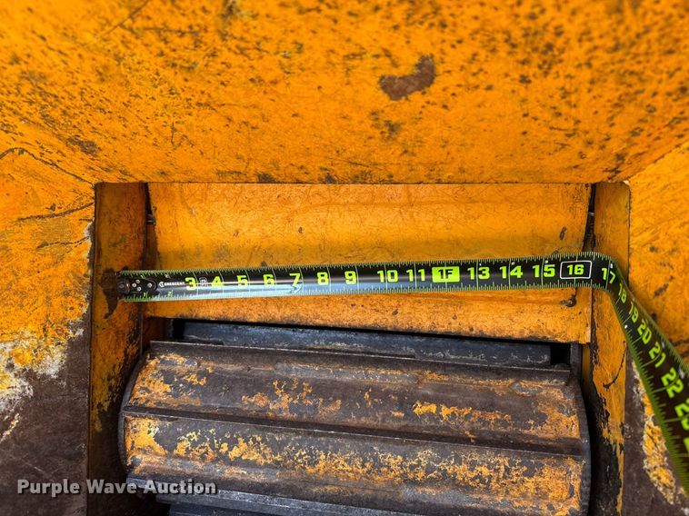 image for item DX5505 2004 Bandit 150 wood chipper