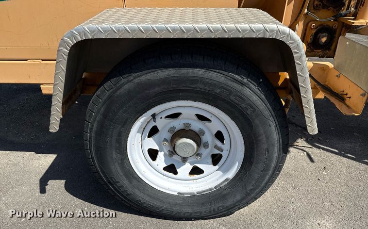 image for item DX5505 2004 Bandit 150 wood chipper