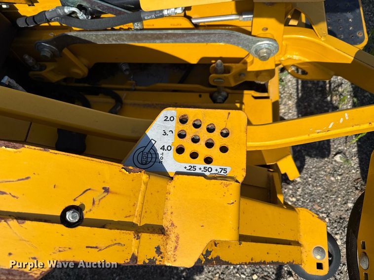 image for item DX5506 2016 Hustler Super 104 ZTR lawn mower