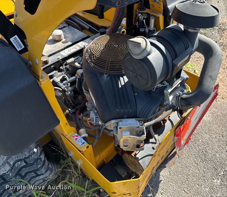 image for item DX5506 2016 Hustler Super 104 ZTR lawn mower