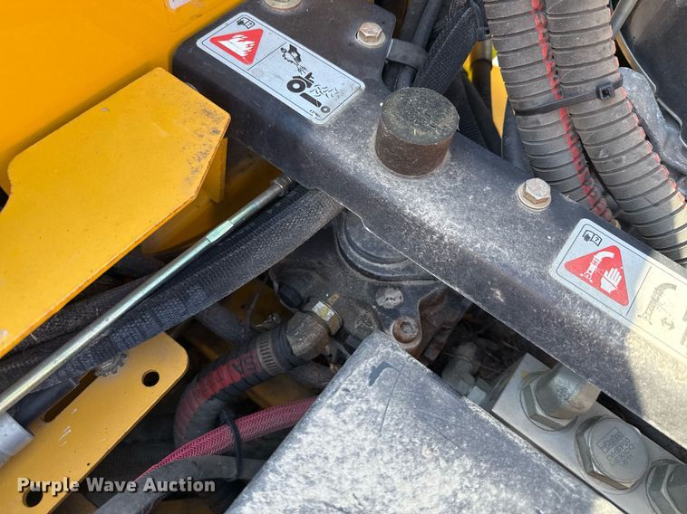 image for item DX5506 2016 Hustler Super 104 ZTR lawn mower