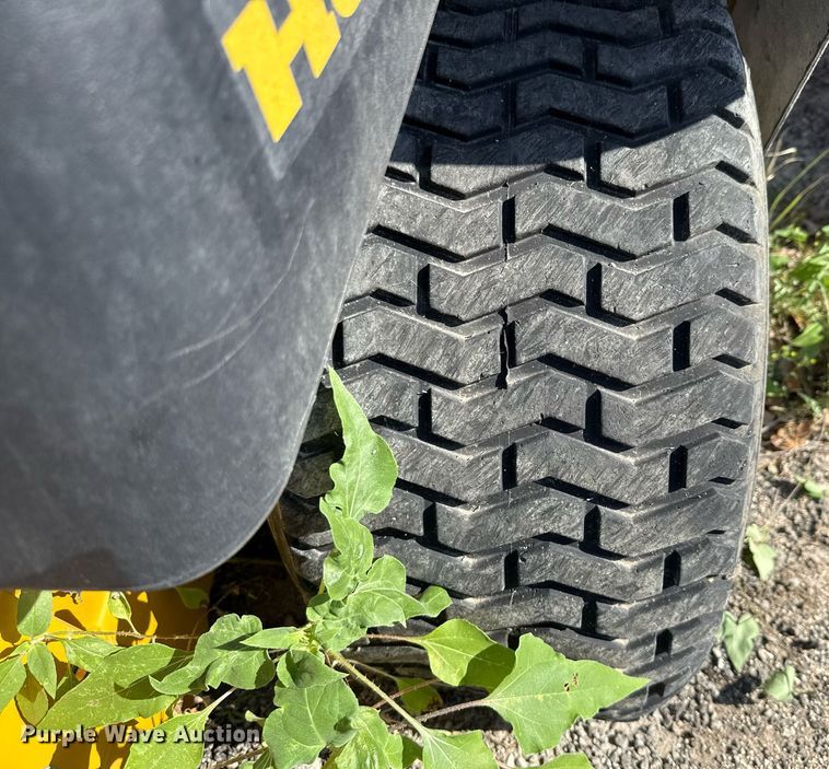 image for item DX5506 2016 Hustler Super 104 ZTR lawn mower