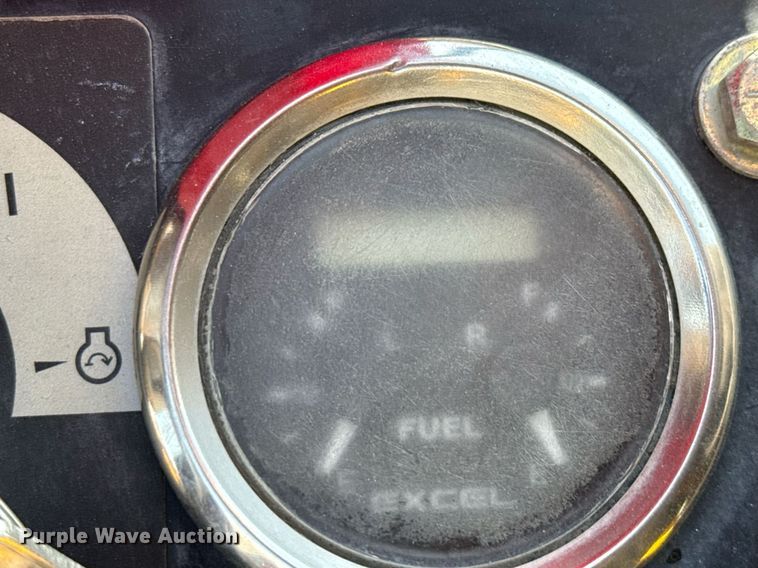 image for item DX5507 2016 Hustler Super 104 ZTR lawn mower