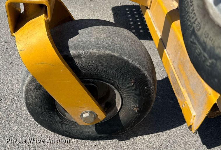 image for item DX5507 2016 Hustler Super 104 ZTR lawn mower