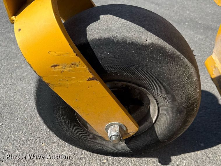 image for item DX5507 2016 Hustler Super 104 ZTR lawn mower