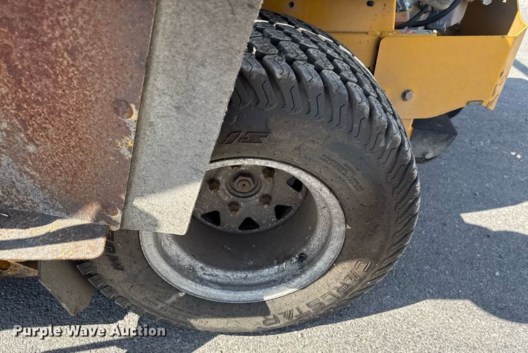 image for item DX5507 2016 Hustler Super 104 ZTR lawn mower