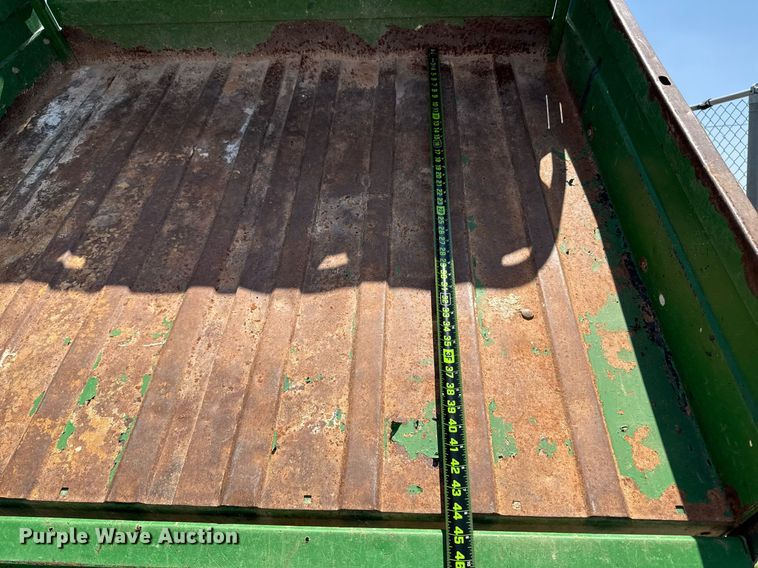 image for item DX5510 2008 John Deere Gator utility vehicle