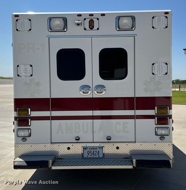 image for item DY0155 2015 Chevrolet Express G4500 ambulance