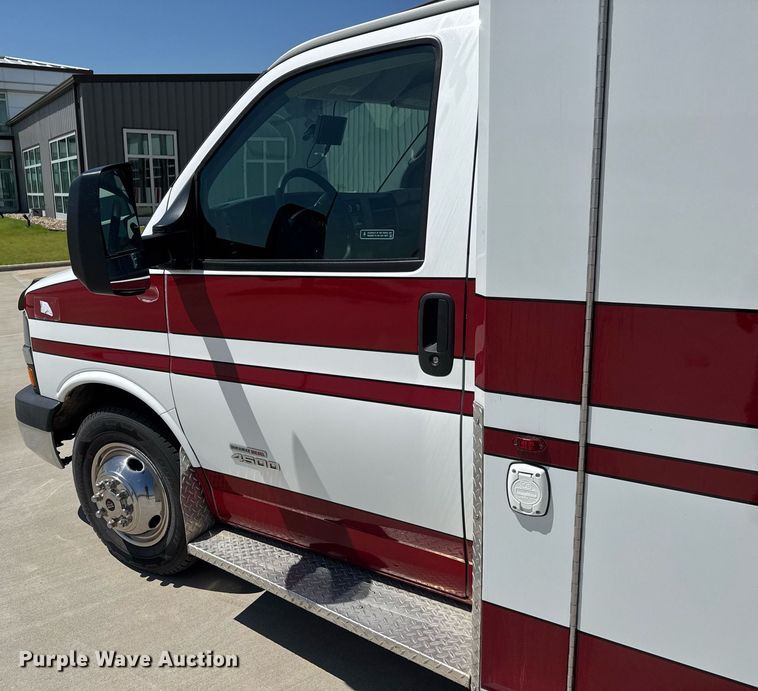 image for item DY0155 2015 Chevrolet Express G4500 ambulance
