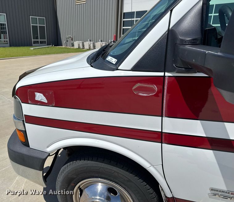 image for item DY0155 2015 Chevrolet Express G4500 ambulance