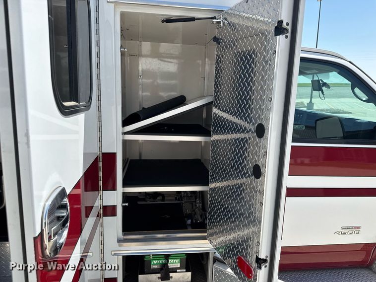 image for item DY0155 2015 Chevrolet Express G4500 ambulance