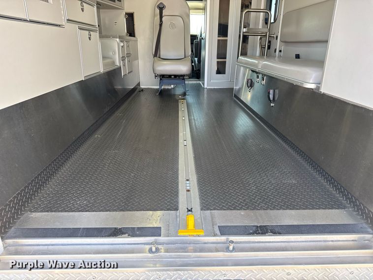 image for item DY0155 2015 Chevrolet Express G4500 ambulance