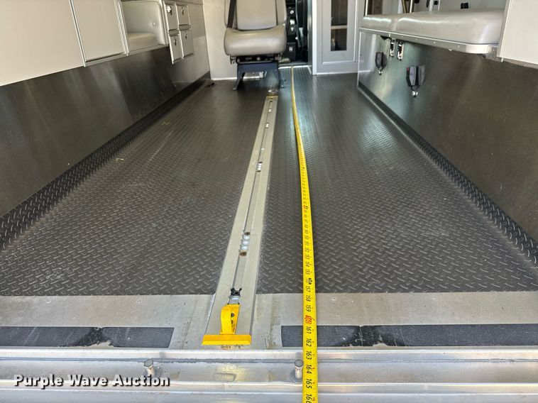 image for item DY0155 2015 Chevrolet Express G4500 ambulance