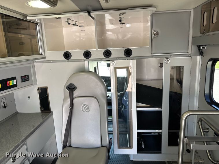 image for item DY0155 2015 Chevrolet Express G4500 ambulance