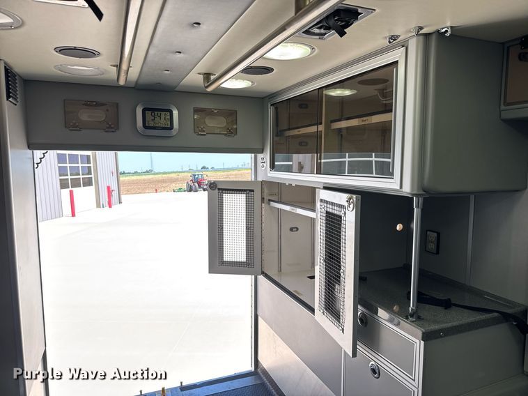 image for item DY0155 2015 Chevrolet Express G4500 ambulance