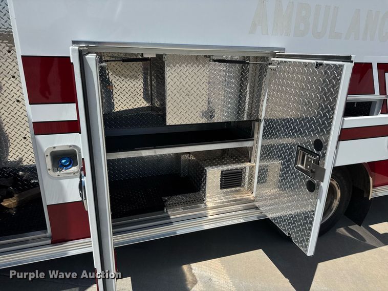 image for item DY0155 2015 Chevrolet Express G4500 ambulance