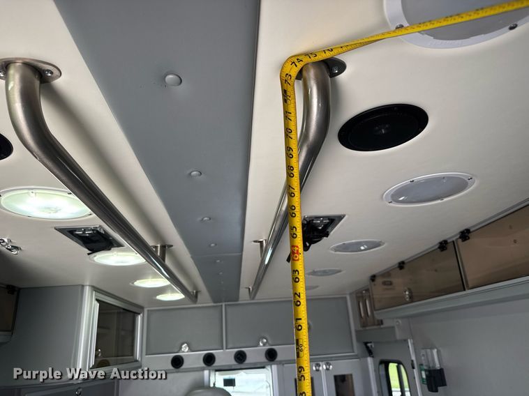 image for item DY0155 2015 Chevrolet Express G4500 ambulance