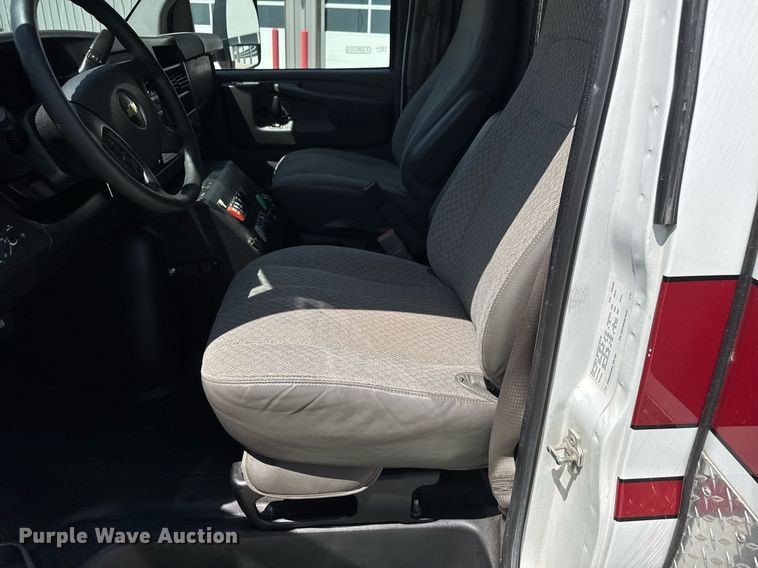 image for item DY0155 2015 Chevrolet Express G4500 ambulance