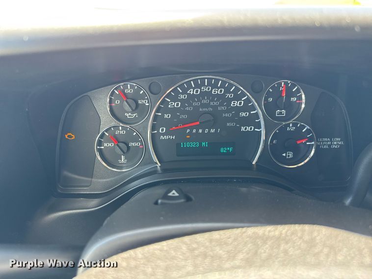 image for item DY0155 2015 Chevrolet Express G4500 ambulance