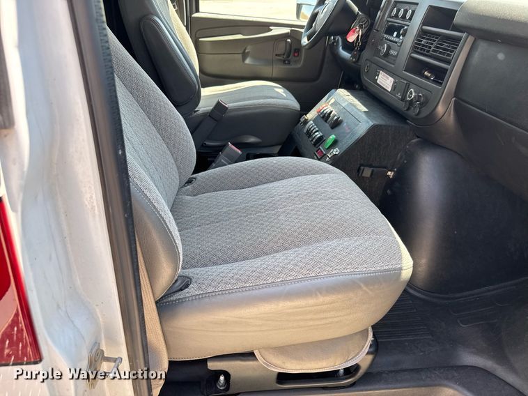 image for item DY0155 2015 Chevrolet Express G4500 ambulance