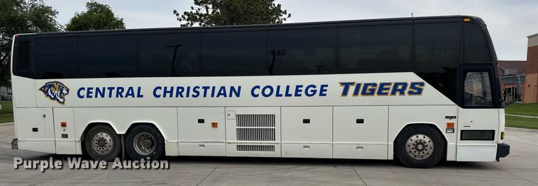 image for item DY0170 2000 Prevost H3 coach bus