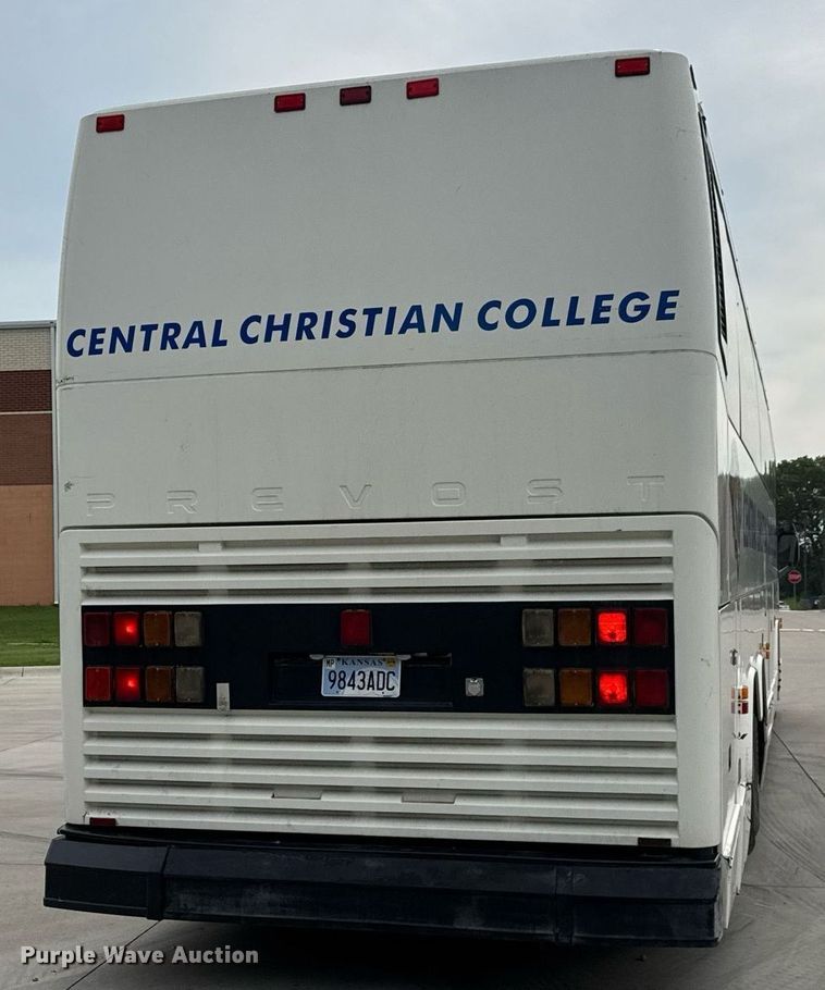 image for item DY0170 2000 Prevost H3 coach bus