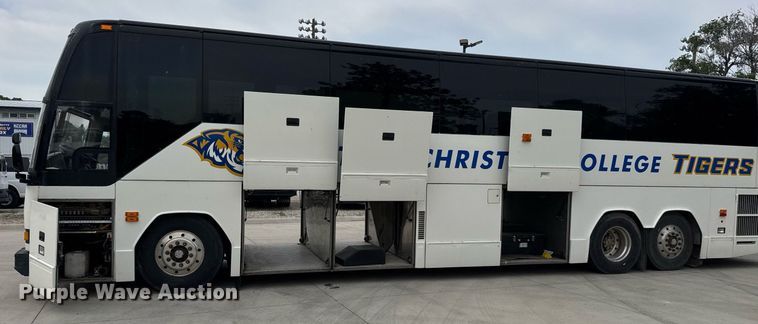 image for item DY0170 2000 Prevost H3 coach bus