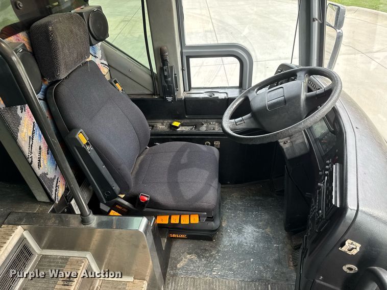 image for item DY0170 2000 Prevost H3 coach bus