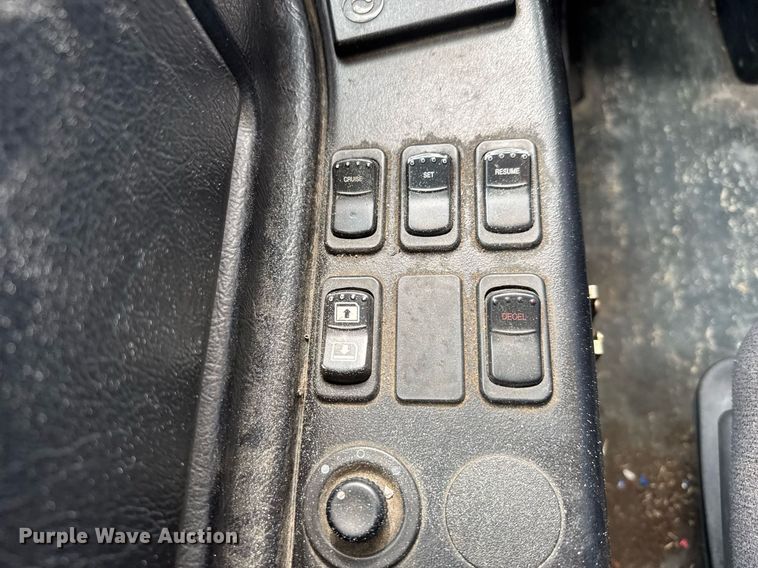 image for item DY0170 2000 Prevost H3 coach bus