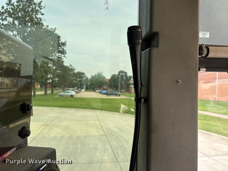 image for item DY0170 2000 Prevost H3 coach bus