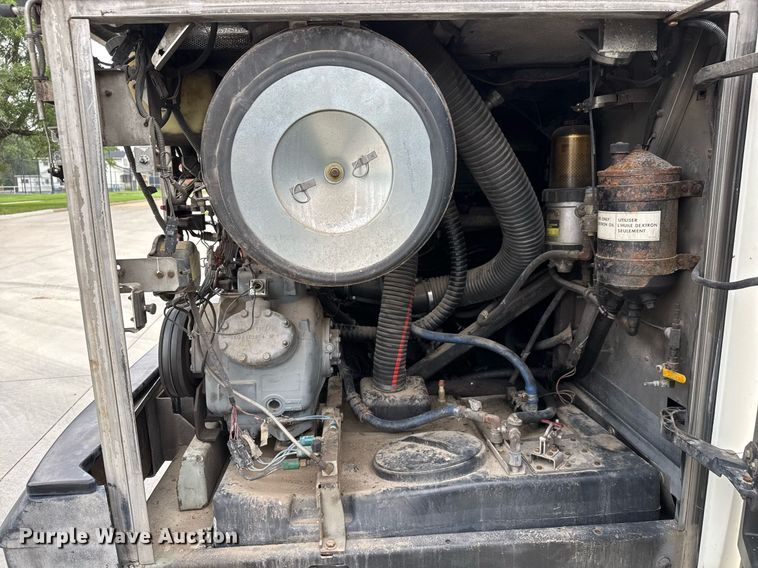 image for item DY0170 2000 Prevost H3 coach bus