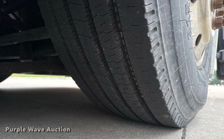 image for item DY0170 2000 Prevost H3 coach bus